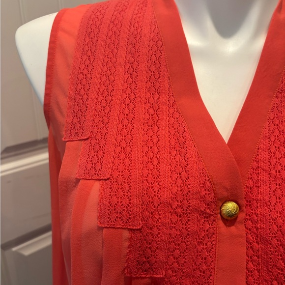 NWT Gianni Bini Coral Sleeveless Blouse with Lace Detail - Picture 2 of 5